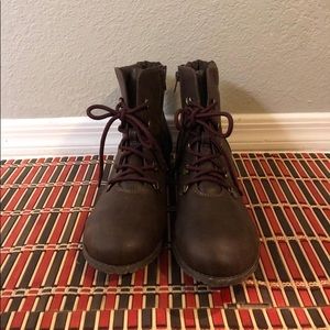 Woman maurice shoes(size) 10